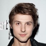 Ryan Follesé