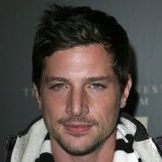 Simon Rex
